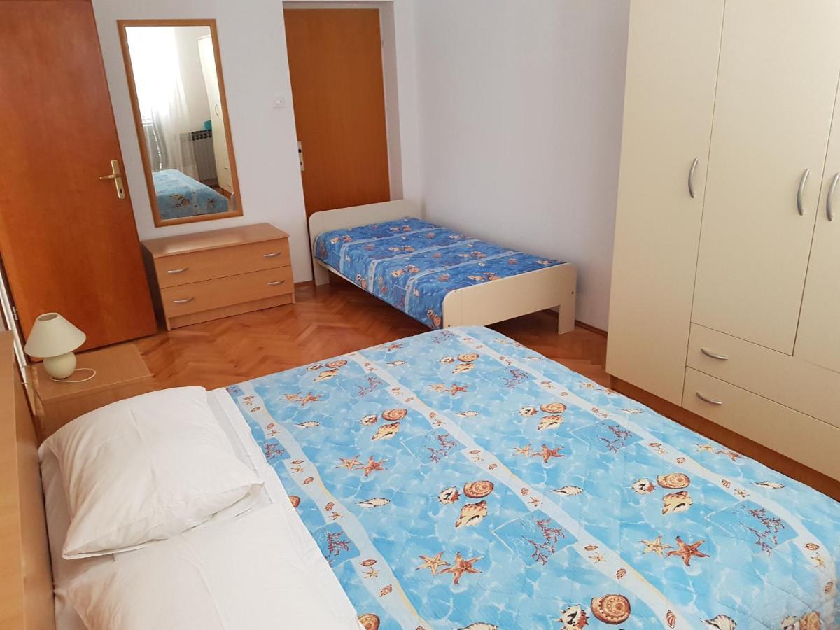 Maki & Suzi Hotel Porec Exterior photo